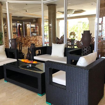 Em Royalle Hotel & Beach Resort San Juan  Esterno foto