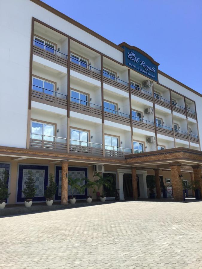 Em Royalle Hotel & Beach Resort San Juan  Esterno foto