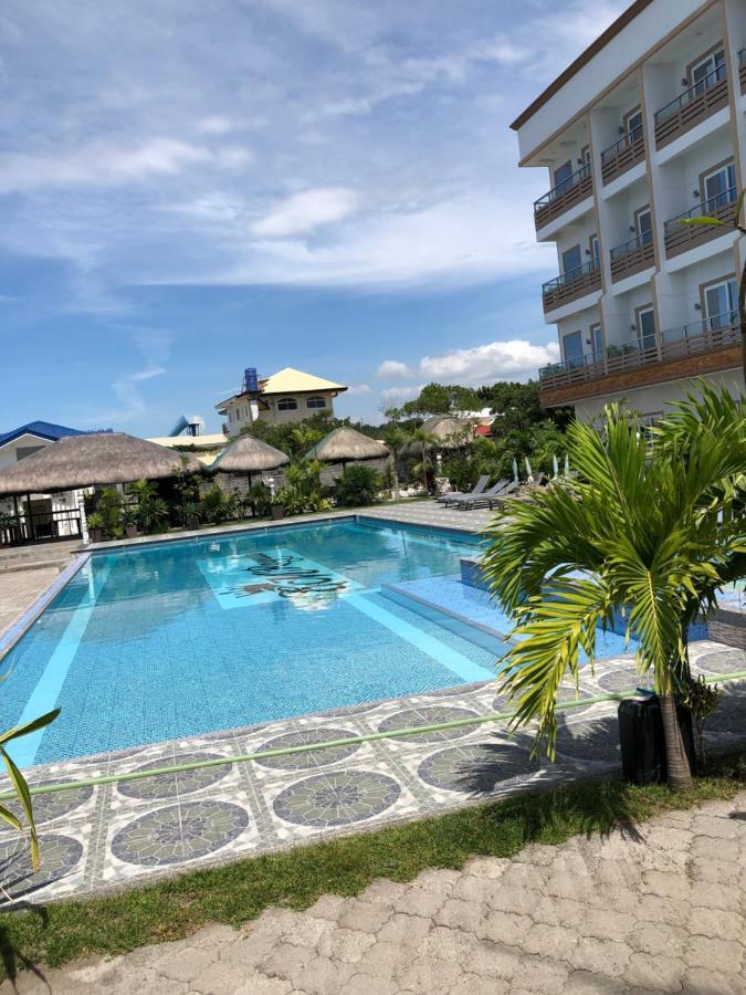 Em Royalle Hotel & Beach Resort San Juan  Esterno foto